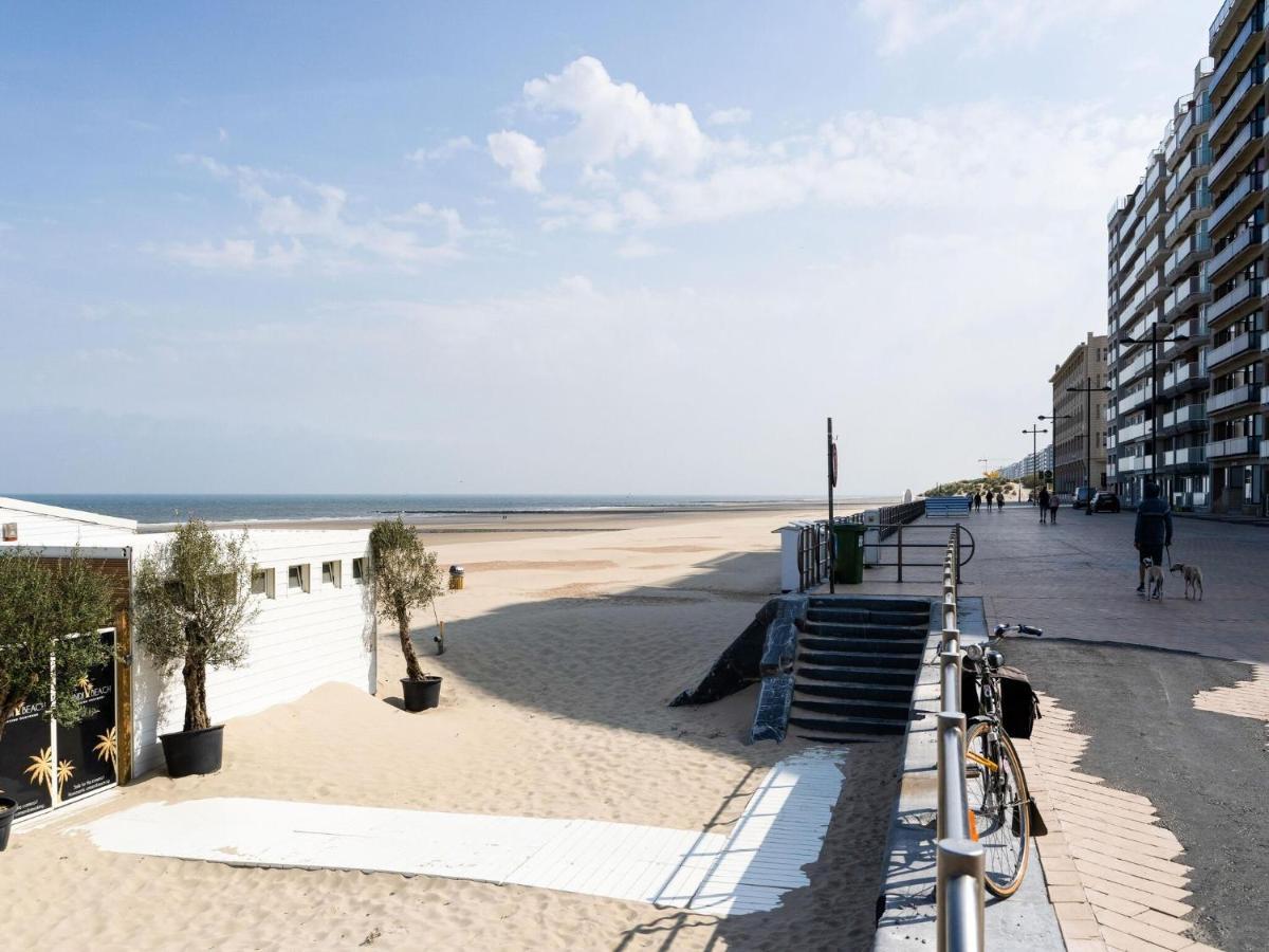 Le Boucanier - Omheinde Stacaravan Aan Zee Middelkerke Exterior photo